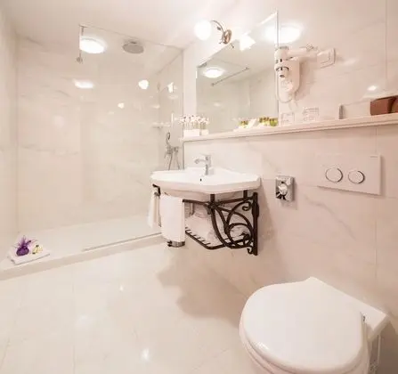 Premium Double Room, Balcony, City view (102)