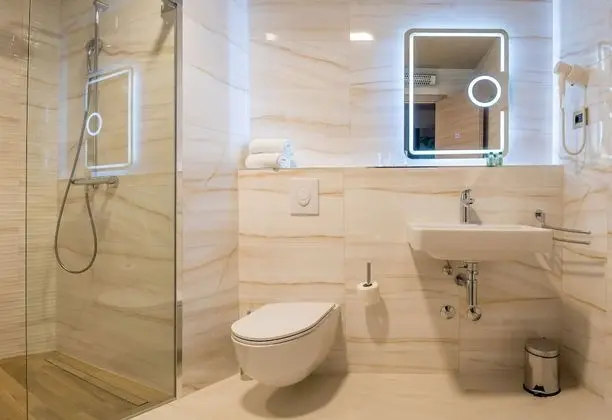 Deluxe Tek Büyük veya İki Ayrı Yataklı Oda, Sıcak Su Küveti (Jacuzzi)