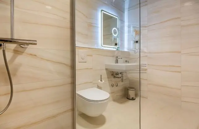 Deluxe Tek Büyük veya İki Ayrı Yataklı Oda, Sıcak Su Küveti (Jacuzzi)