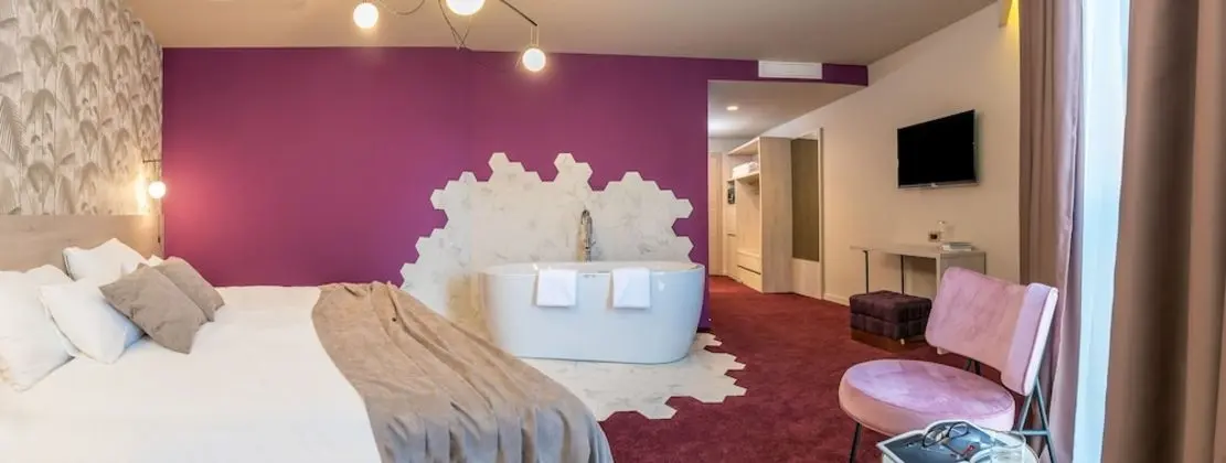 Deluxe Tek Büyük veya İki Ayrı Yataklı Oda, Sıcak Su Küveti (Tragurium)