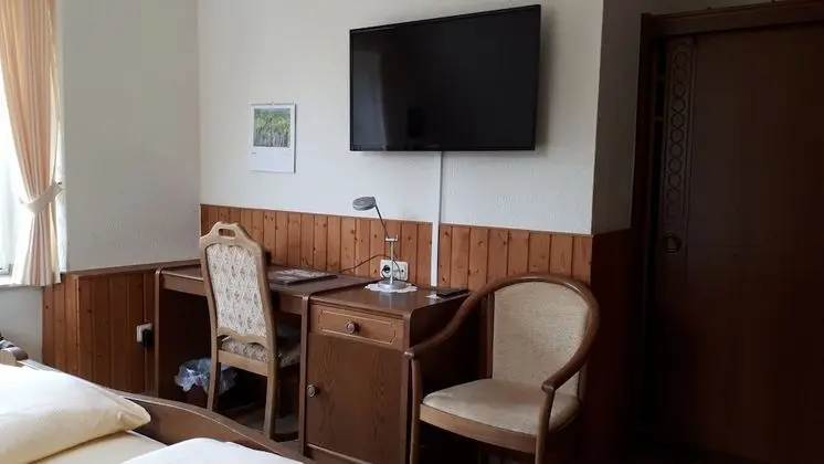 Classic Tek Büyük Yataklı Oda