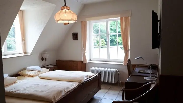 Classic Tek Büyük Yataklı Oda