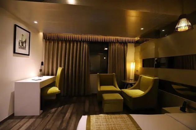 Deluxe Tek Büyük Yataklı Oda