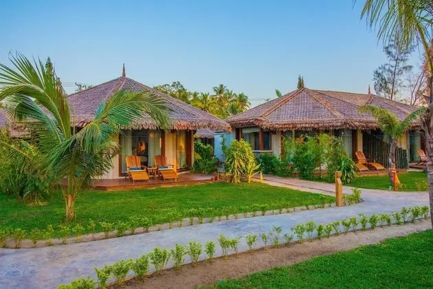 Kır Evi, Kısmi Deniz Manzaralı (Ngapali)