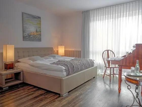 Comfort Tek Büyük Yataklı Oda