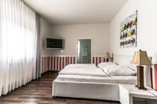 Comfort Tek Büyük Yataklı Oda