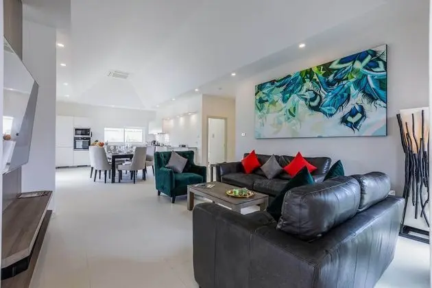 Deluxe Villa