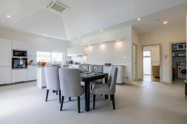 Deluxe Villa