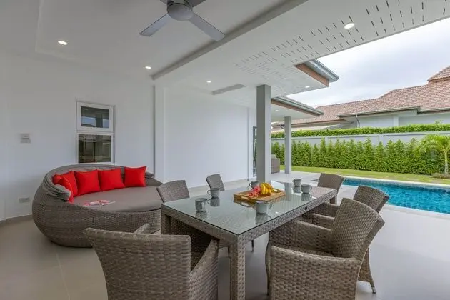 Deluxe Villa