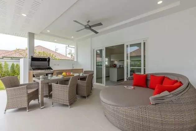 Deluxe Villa