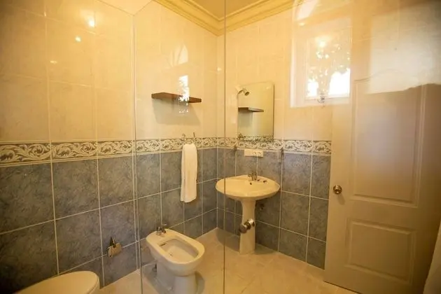 Villa (6 Bedrooms)