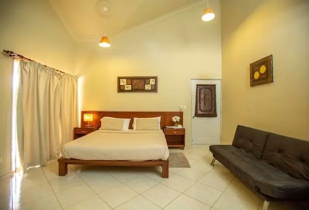 Villa (6 Bedrooms)
