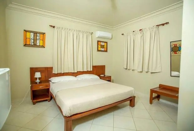 Villa (6 Bedrooms)