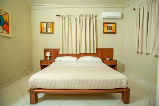 Villa (6 Bedrooms)