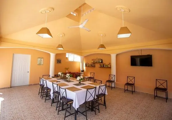 Villa (6 Bedrooms)