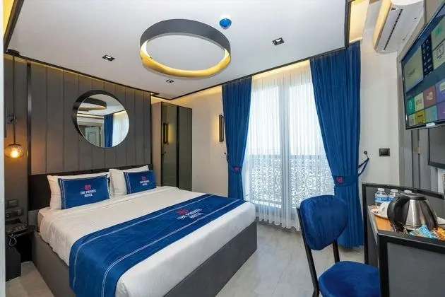 Deluxe Tek Büyük Yataklı Oda