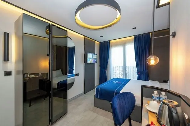 Deluxe Tek Büyük Yataklı Oda