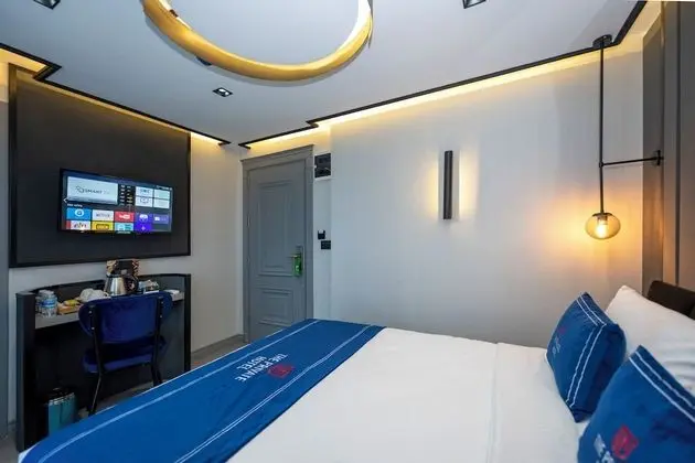 Deluxe Tek Büyük Yataklı Oda