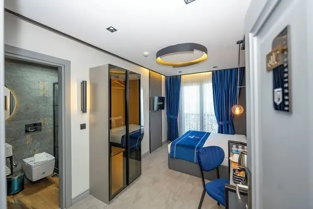 Deluxe Tek Büyük Yataklı Oda