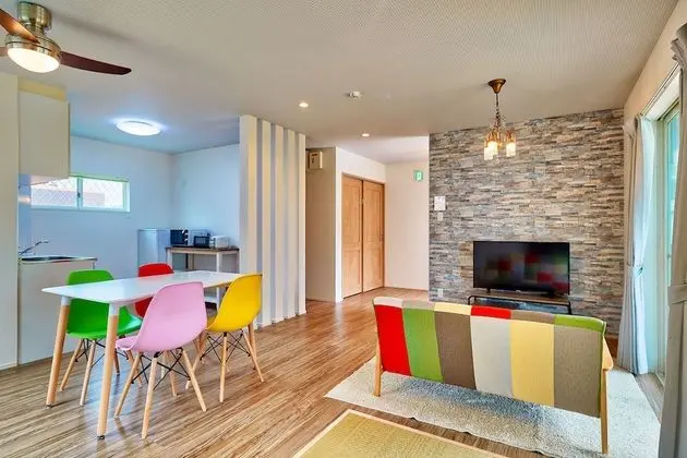 Villa (Private, 1-6 Guests)