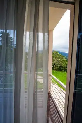 Standard Tek Büyük veya İki Ayrı Yataklı Oda, Deniz Manzaralı