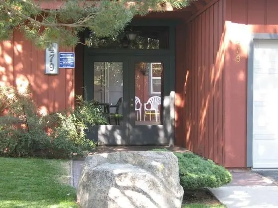 Ev (Private Hot Tub, Foosball Table, Pet )