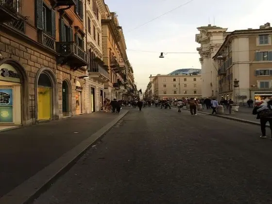 Süit (Queen - Via del Corso 504)