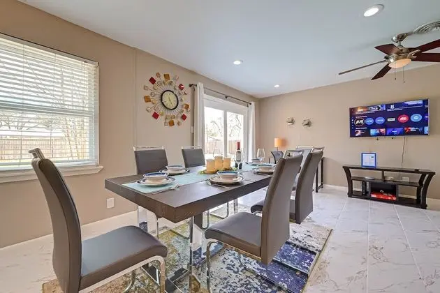 Ev, Birden Çok Yatak, Havuz Kullanımı, Havuz Manzaralı (Private Oasis)