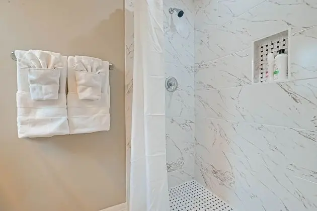Ev, Birden Çok Yatak, Havuz Kullanımı, Havuz Manzaralı (Private Oasis)