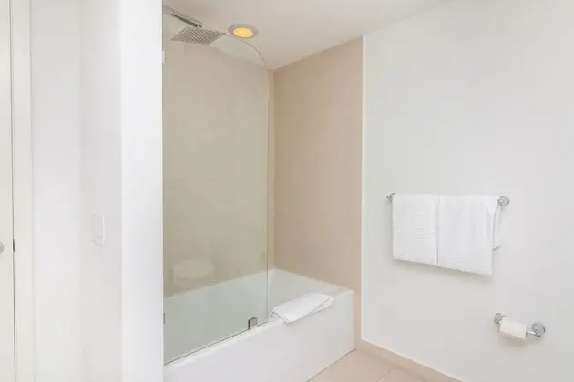 Luxury Daire, 1 En Büyük (King) Boy Yatak ve Çekyat, Mutfak, Okyanus Manzaralı
