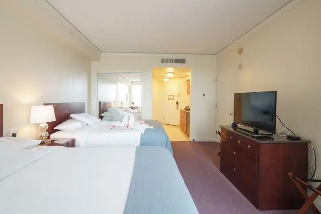 Luxury Stüdyo Süit, 2 Büyük (Queen) Boy Yatak, Küçük Mutfak, Kısmi Deniz Manzarası
