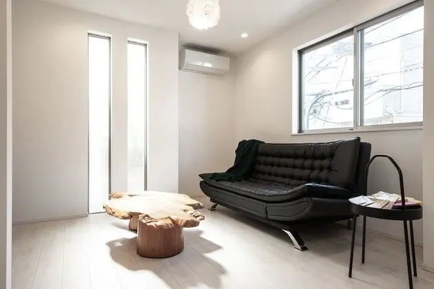 Ev (Private Vacation (Home))