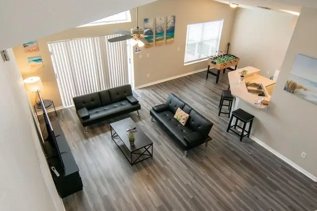 Ev (Private pool, close to  Disney!!!)