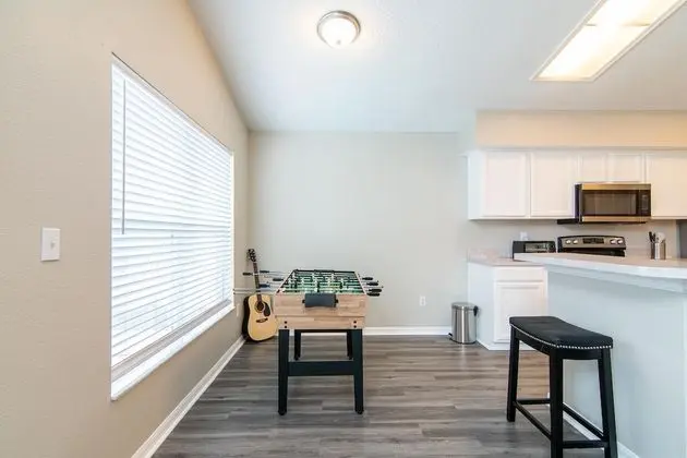 Ev (Private pool, close to  Disney!!!)