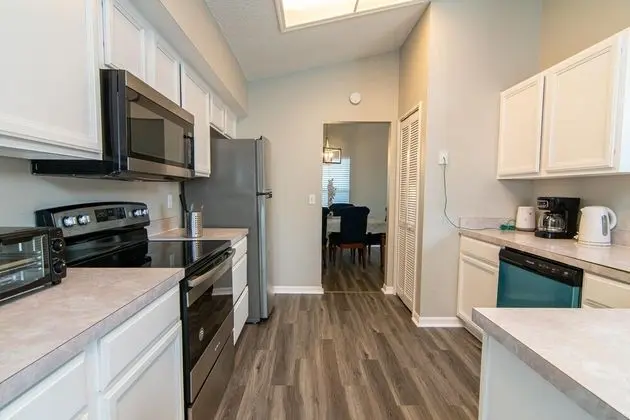 Ev (Private pool, close to  Disney!!!)