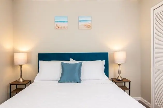 Ev (Private pool, close to  Disney!!!)
