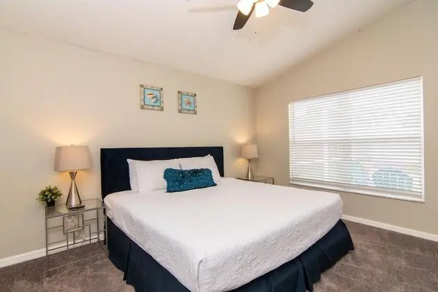Ev (Private pool, close to  Disney!!!)