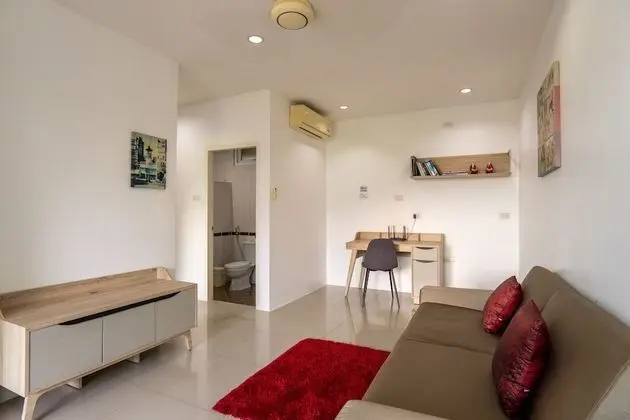 8 Bedrooms Pool Villa