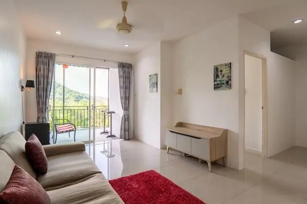 8 Bedrooms Pool Villa