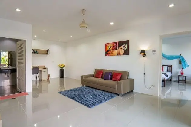 8 Bedrooms Pool Villa