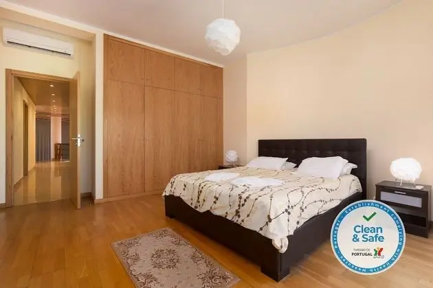 Villa, 4 Yatak Odası, Balkon