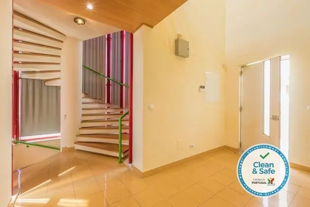 Villa, 4 Yatak Odası, Balkon