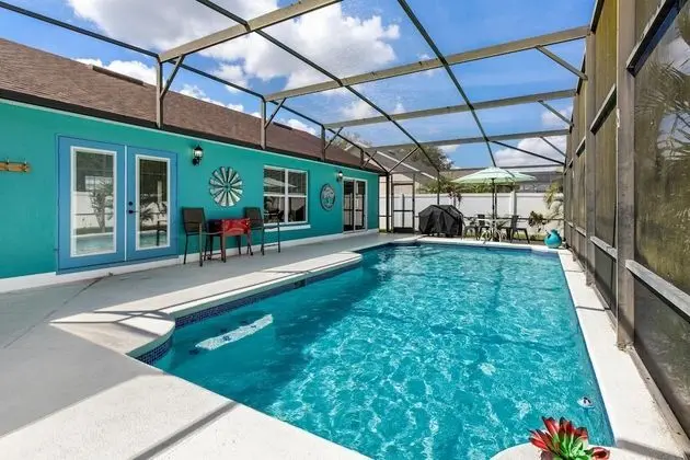 Ev (Private Pool house, near all famous a)