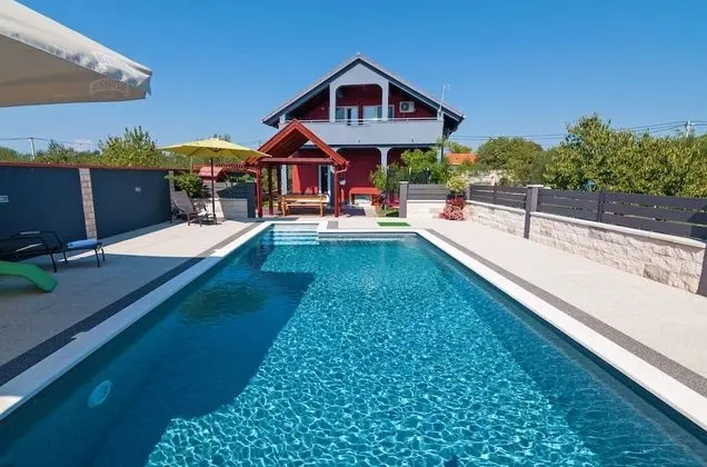 Villa, Sigara İçilebilir