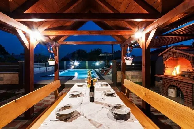 Villa, Sigara İçilebilir