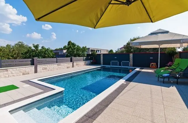 Villa, Sigara İçilebilir