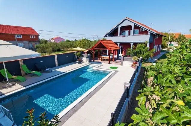 Villa, Sigara İçilebilir