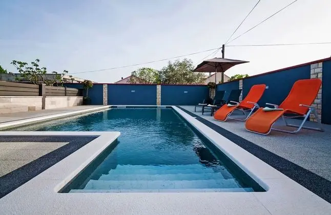 Villa, Sigara İçilebilir