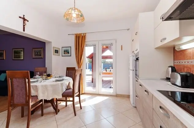 Villa, Sigara İçilebilir