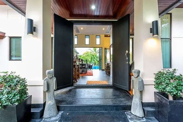 Luxury 4 Bedrooms Private Pool Villa, Garden View